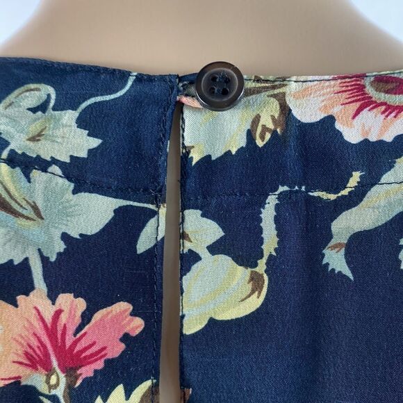 Orvis silk floral short sleeve button closure blouse top size S - Picture 4 of 8